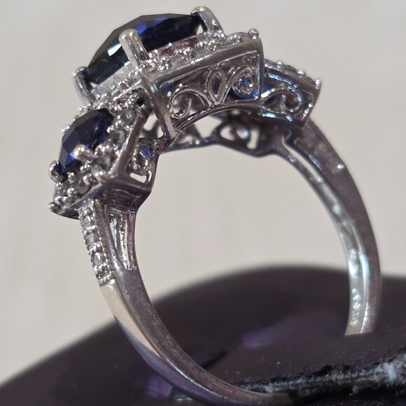 Cushion Cut Blue Three (3) Stone CZ Accent 925 Sterling Silver Ring Size 6.75 - Picture 7 of 16